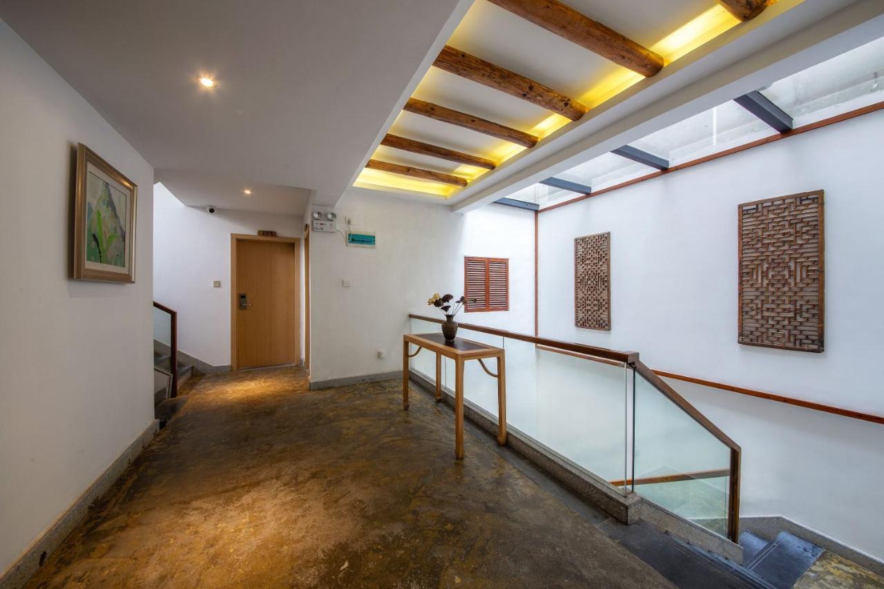 Serene Vale Inn Guilin-Free One Way Pick Up Service To High-Speed Railway Station For 2 Nights מראה חיצוני תמונה