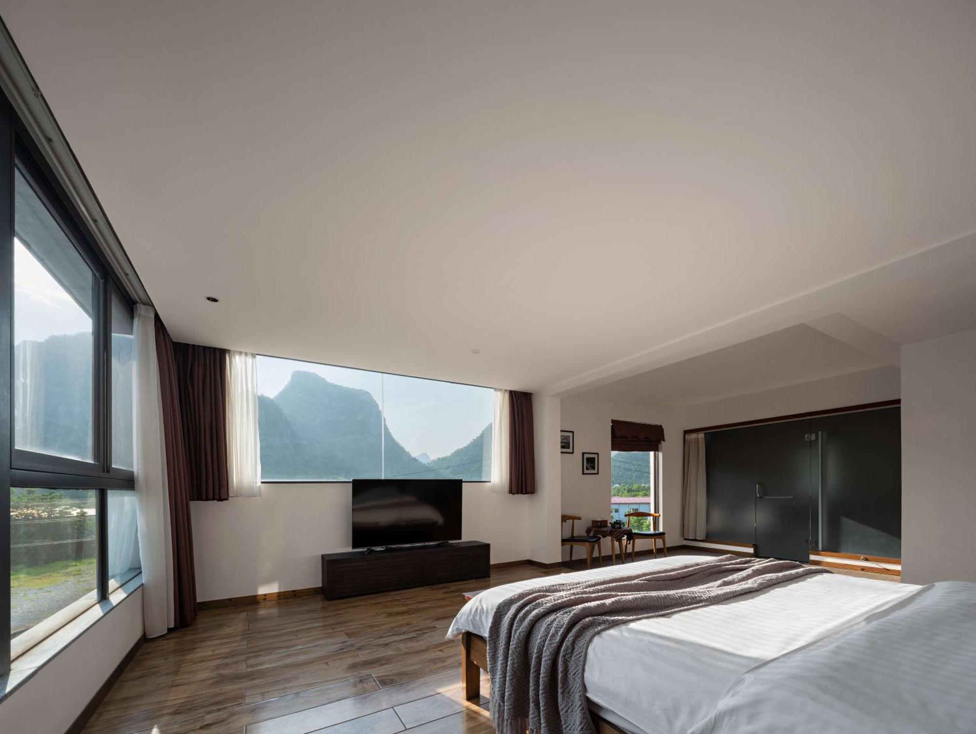 Serene Vale Inn Guilin-Free One Way Pick Up Service To High-Speed Railway Station For 2 Nights מראה חיצוני תמונה