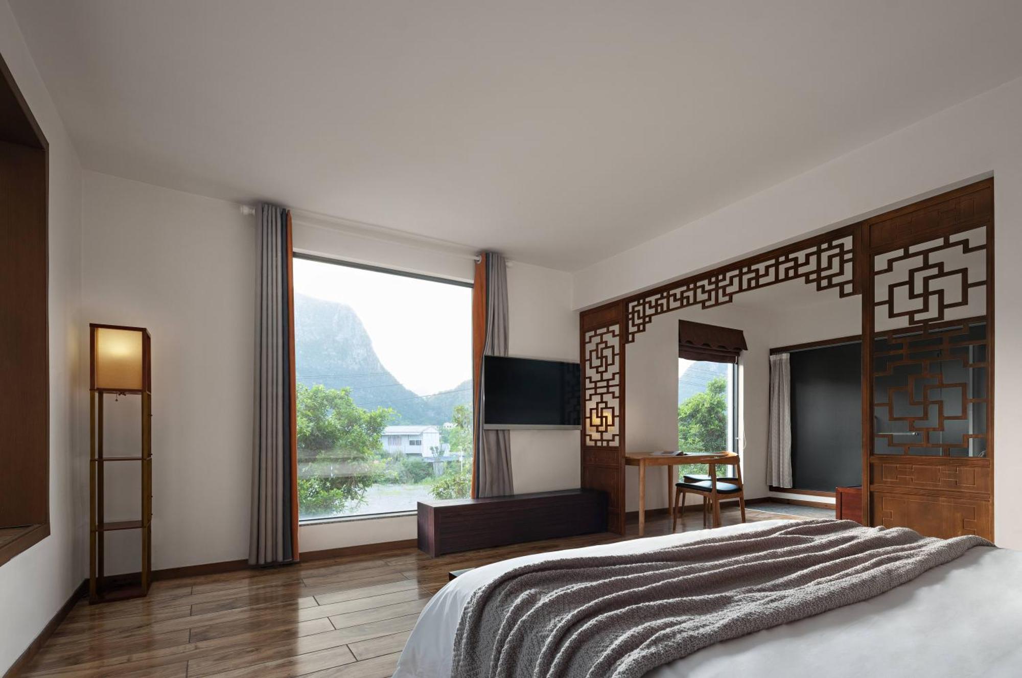 Serene Vale Inn Guilin-Free One Way Pick Up Service To High-Speed Railway Station For 2 Nights מראה חיצוני תמונה