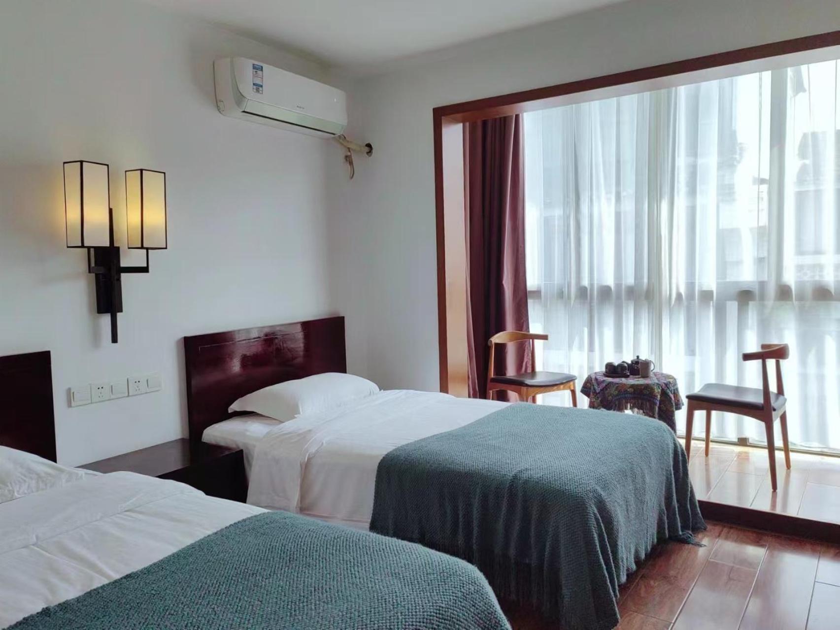 Serene Vale Inn Guilin-Free One Way Pick Up Service To High-Speed Railway Station For 2 Nights מראה חיצוני תמונה