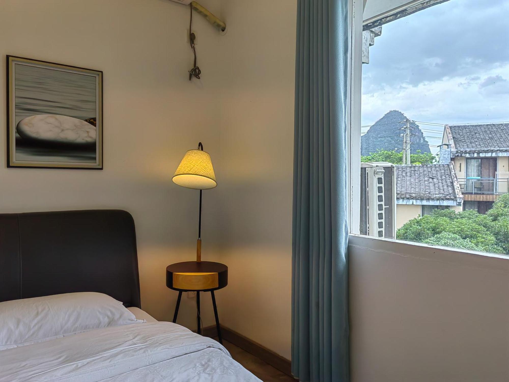 Serene Vale Inn Guilin-Free One Way Pick Up Service To High-Speed Railway Station For 2 Nights מראה חיצוני תמונה