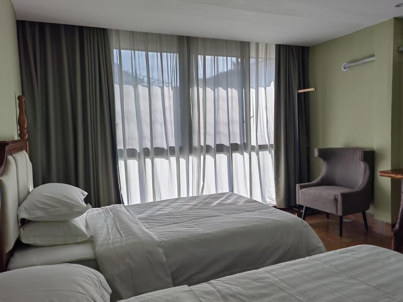 Serene Vale Inn Guilin-Free One Way Pick Up Service To High-Speed Railway Station For 2 Nights חדר תמונה