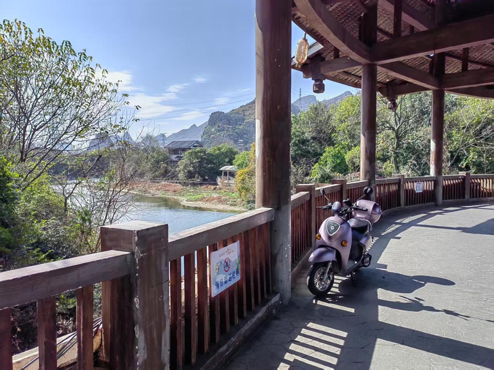 Serene Vale Inn Guilin-Free One Way Pick Up Service To High-Speed Railway Station For 2 Nights מראה חיצוני תמונה
